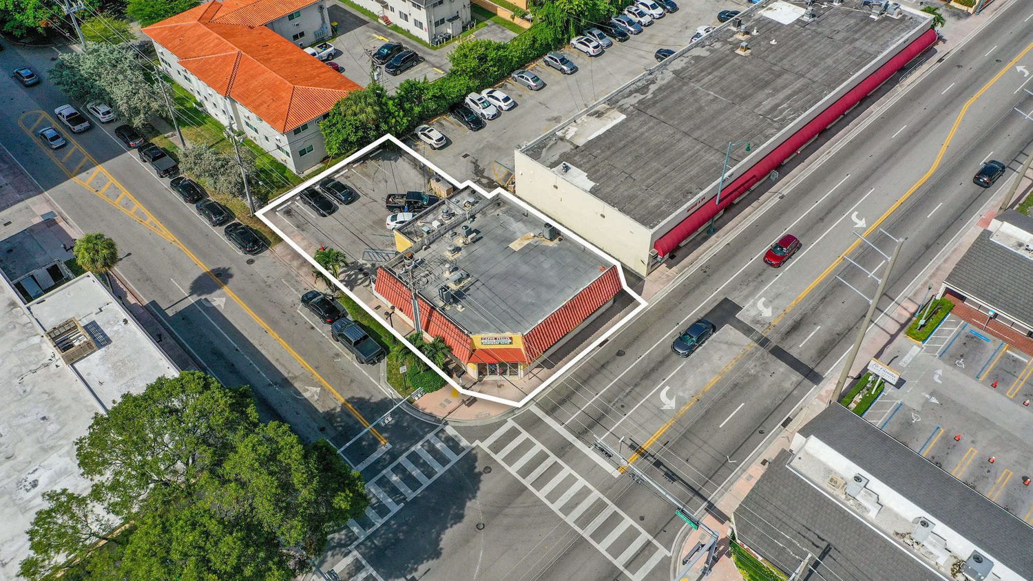 Aerial context along US-41